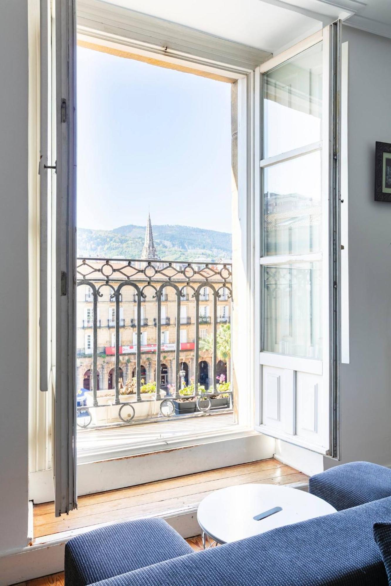 Plaza Nueva Habitaciones Bilbao Exteriér fotografie